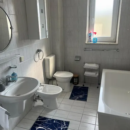 2 In Duisburg-mitte, Altstadt Apartamento Duisburgo