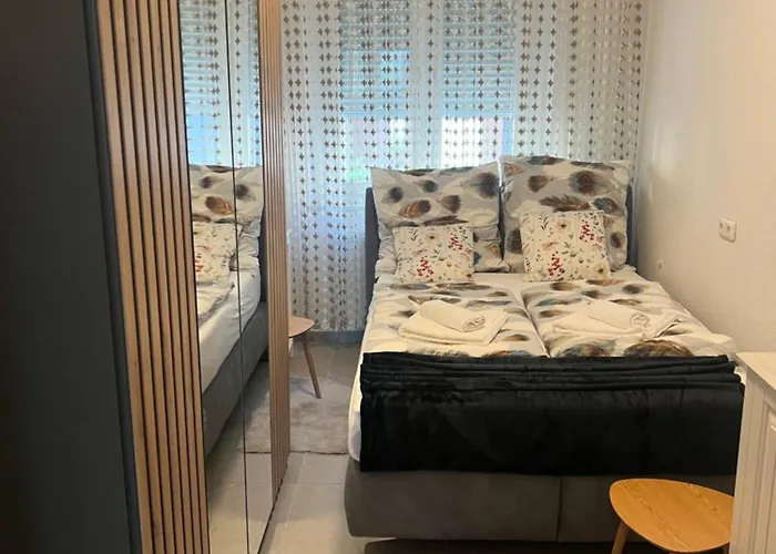 2 In Duisburg-mitte, Altstadt Apartament *